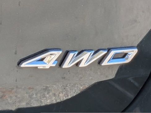 Used 2022 Ford Explorer XLT w/ Equipment Group 202A image 12