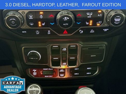 Used 2023 Jeep Wrangler Unlimited Rubicon AWD/4WD image 16
