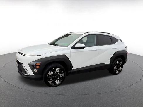 Used 2025 Hyundai Kona SEL image 8