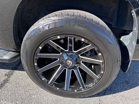 Used 2018 Toyota Sequoia Platinum image 30