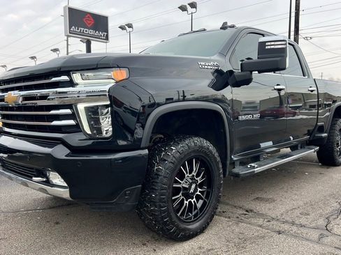 Used 2023 Chevrolet Silverado 3500 High Country image 14
