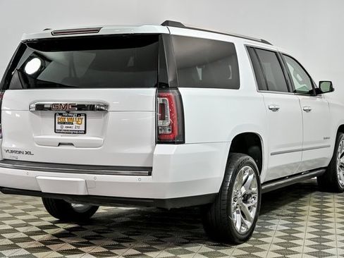 Used 2020 GMC Yukon XL Denali image 7