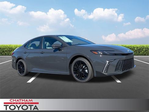 New 2026 Toyota Camry SE w/ Convenience Package FWD image 1