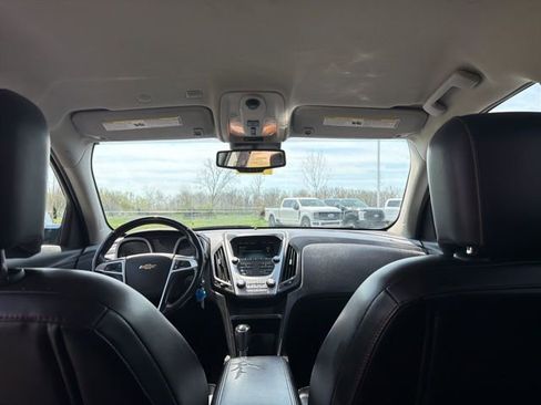 Used 2017 Chevrolet Equinox Premier w/ Enhanced Convenience Package FWD image 18