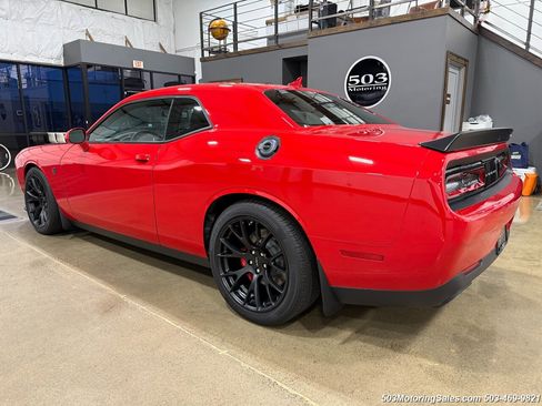 Used 2015 Dodge Challenger SRT Hellcat image 35