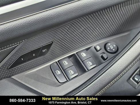 Used 2024 BMW i4 xDrive40i image 17