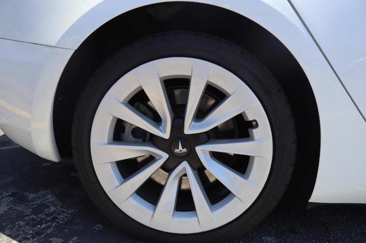 Used 2023 Tesla Model 3 Standard Range RWD image 29