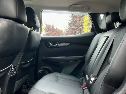 Used 2017 Nissan Rogue Sport SL w/ SL Premium Package AWD/4WD image 23