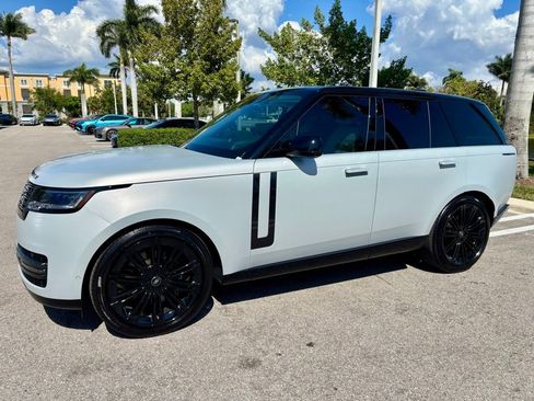 Used 2025 Land Rover Range Rover SE AWD/4WD image 11