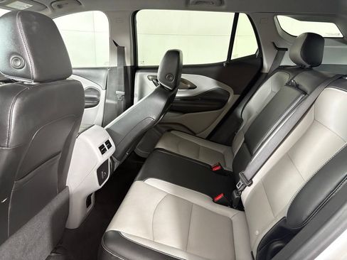 Used 2024 GMC Terrain SLT FWD image 44