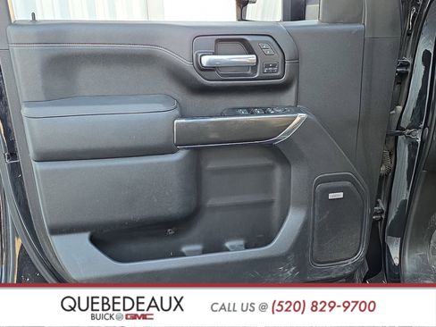 Used 2021 GMC Sierra 2500 AT4 w/ AT4 Premium Plus Package AWD/4WD image 10