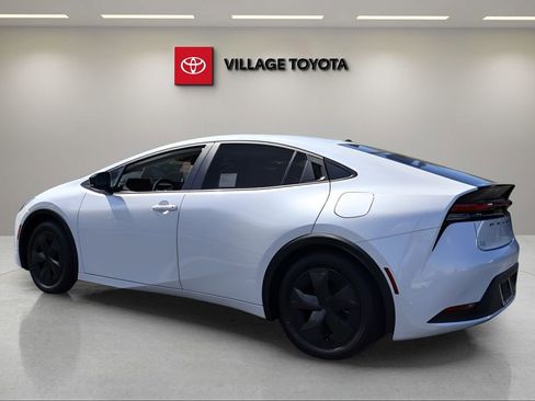 New 2026 Toyota Prius LE image 3