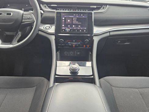 Used 2022 Jeep Grand Cherokee L Laredo w/ Luxury Tech Group I image 10