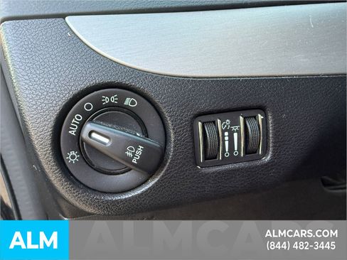 Used 2017 Dodge Grand Caravan GT image 24