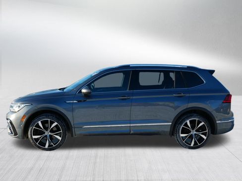 Used 2024 Volkswagen Tiguan SEL R-Line image 4