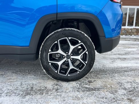 New 2026 Jeep Compass Limited image 9