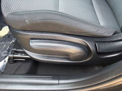 Used 2025 Kia Soul LX w/ LX Technology Package image 22