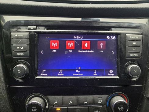 Used 2019 Nissan Rogue S image 25