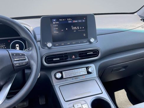 Used 2023 Hyundai Kona SE FWD image 6