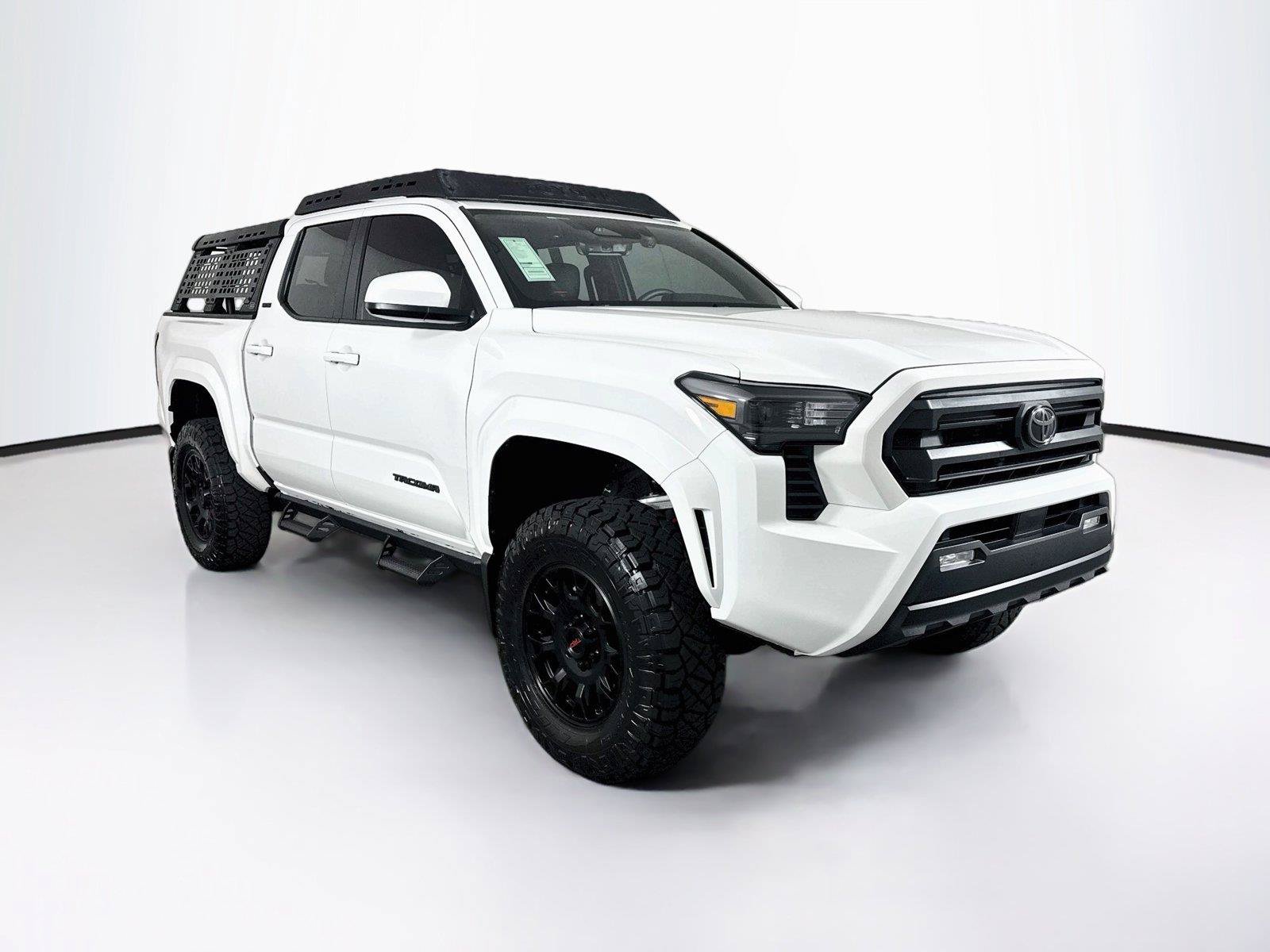 Certified 2025 Toyota Tacoma SR5 AWD/4WD image 10