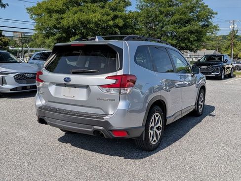Used 2019 Subaru Forester Premium AWD/4WD image 5