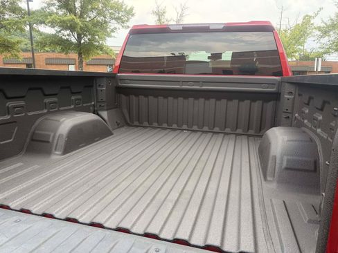 Used 2023 Chevrolet Silverado 1500 RST w/ Z71 Off-Road Package AWD/4WD image 29