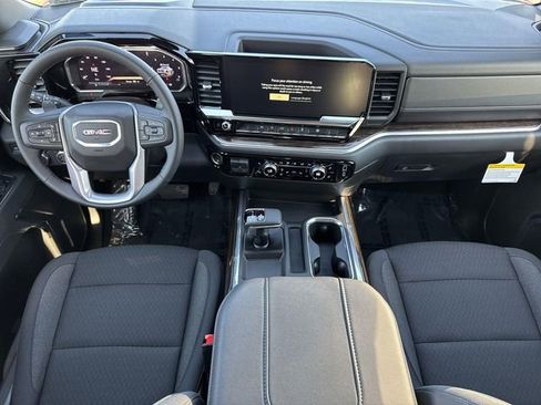New 2026 GMC Sierra 1500 Elevation image 7