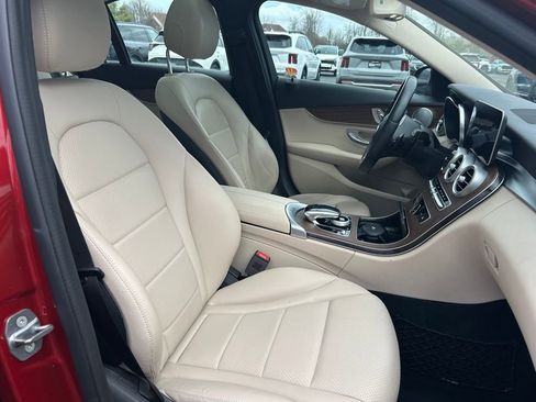 Used 2019 Mercedes-Benz C 300 4MATIC Sedan image 23