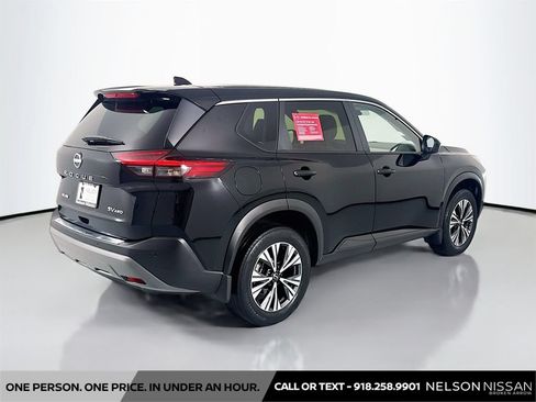 Used 2023 Nissan Rogue SV AWD/4WD image 5