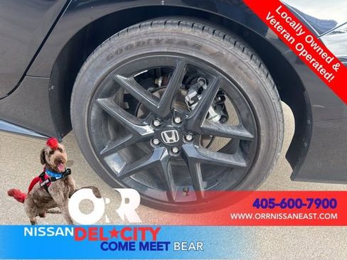 Used 2025 Honda Civic Sport image 9