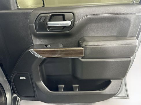 Used 2021 Chevrolet Silverado 1500 LT Trail Boss w/ Convenience Package II image 32