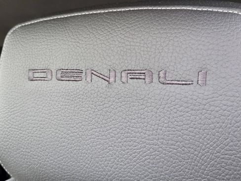 Used 2021 GMC Sierra 3500 Denali w/ Denali Ultimate Package AWD/4WD image 19