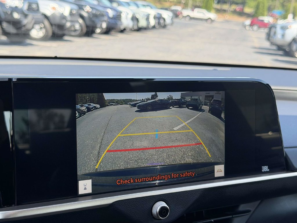 Certified 2023 Toyota Crown AWD/4WD image 5
