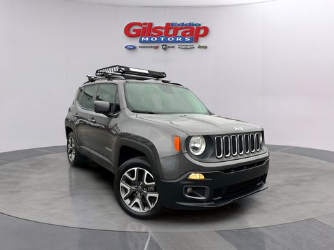 Used 2017 Jeep Renegade Latitude w/ Cold Weather Group AWD/4WD image 1