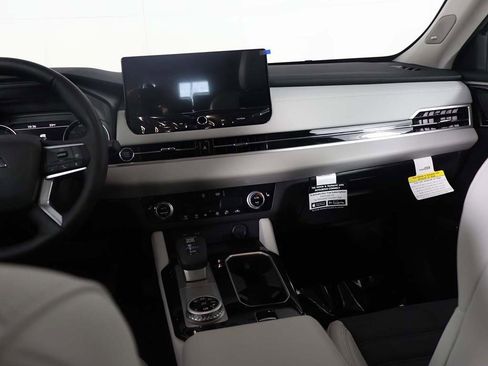 New 2026 Mitsubishi Outlander SE image 36