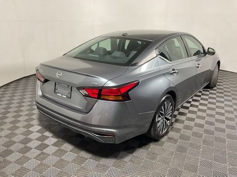 Used 2023 Nissan Altima 2.5 SV FWD image 16