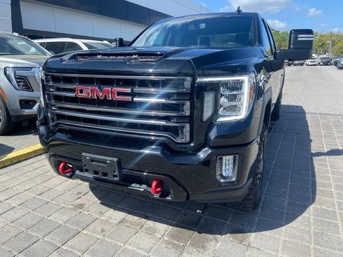 Used 2023 GMC Sierra 2500 AT4 image 2