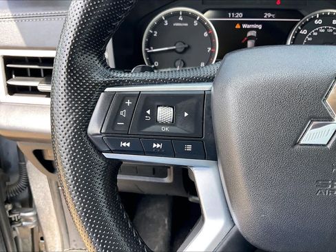 Used 2024 Mitsubishi Outlander SE AWD/4WD image 47