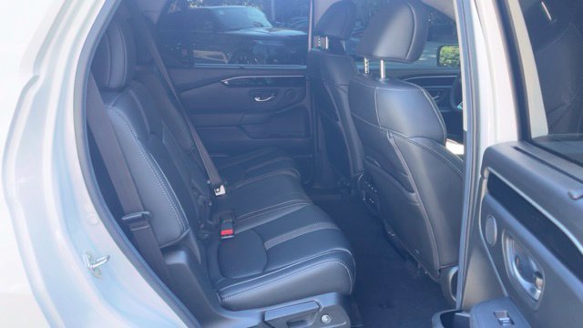 Used 2025 Honda Pilot EX-L image 13