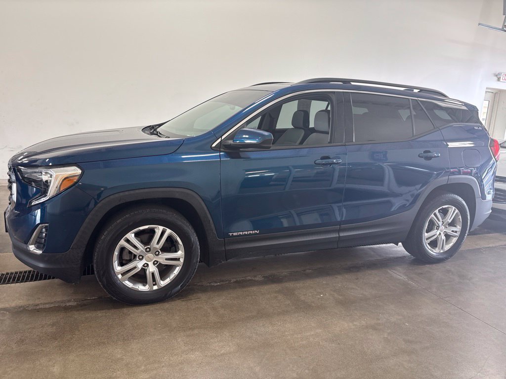 Used 2020 GMC Terrain SLE w/ Driver Convenience Package FWD image 1