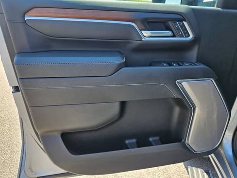 Used 2025 GMC Sierra 2500 Denali w/ Denali Reserve Package AWD/4WD image 10