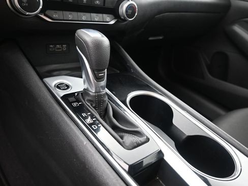 Used 2024 Nissan Altima 2.5 SV image 29