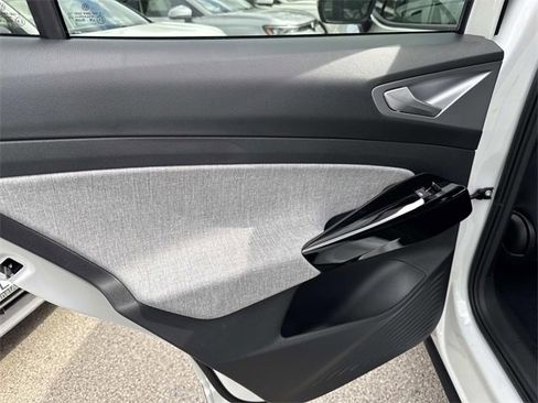 New 2025 Volkswagen ID.4 Pro image 10