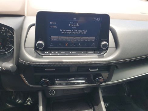 Used 2023 Nissan Rogue SV image 15