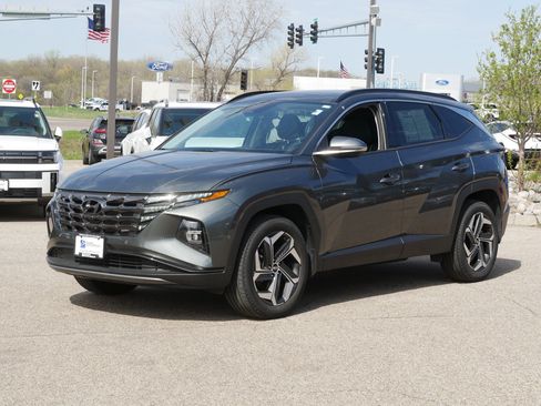 Used 2023 Hyundai Tucson Limited AWD/4WD image 2