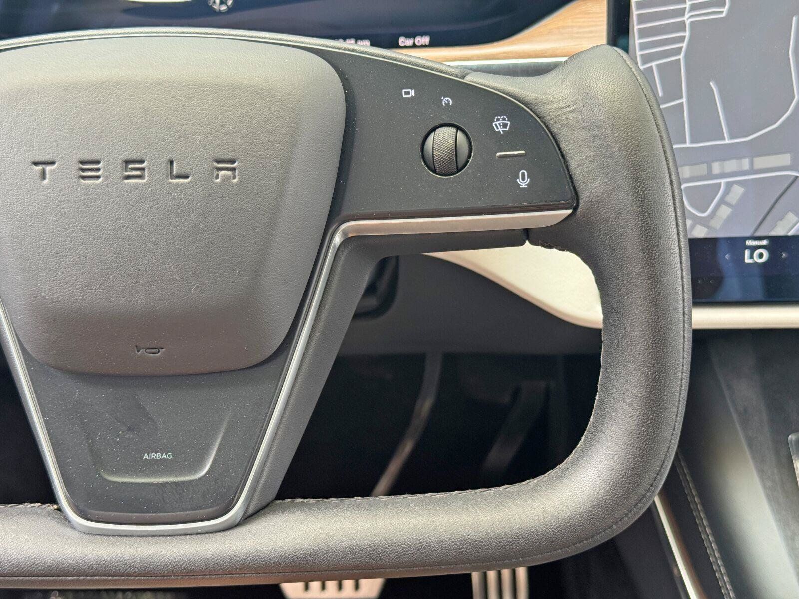 Used 2022 Tesla Model X AWD/4WD image 19