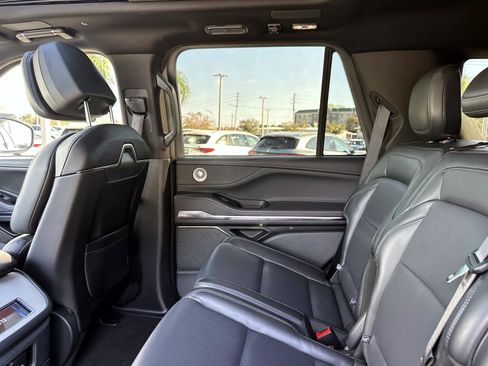 Used 2025 Lincoln Navigator Reserve w/ Jet Appearance Package image 14