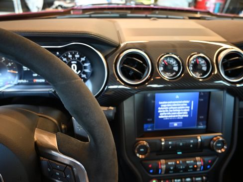 Used 2020 Ford Mustang Shelby GT500 w/ Technology Package RWD image 62