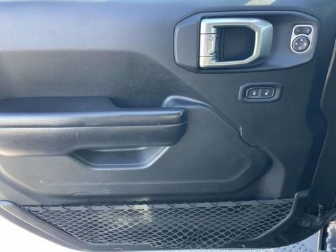 Used 2019 Jeep Wrangler Unlimited Sport S image 17