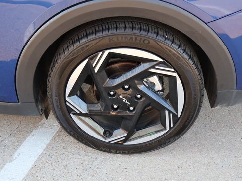 Used 2025 Kia K4 EX FWD image 9